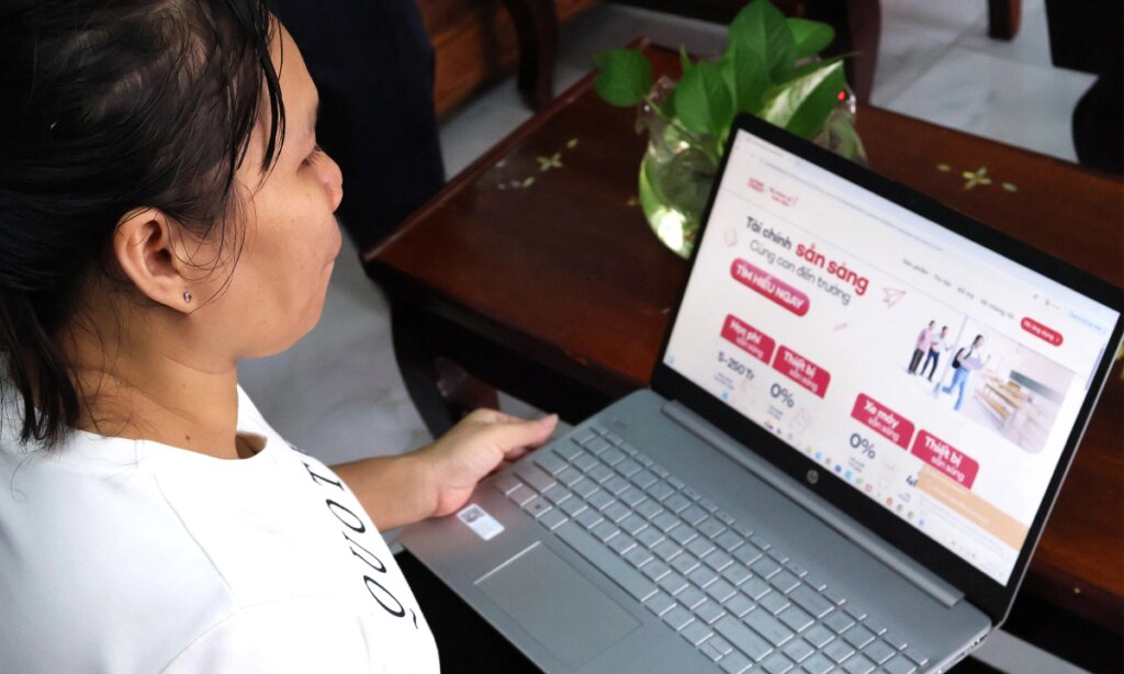 home-credit-ho-tro-tai-chinh-hoc-sinh,-sinh-vien-mua-tuu-truong