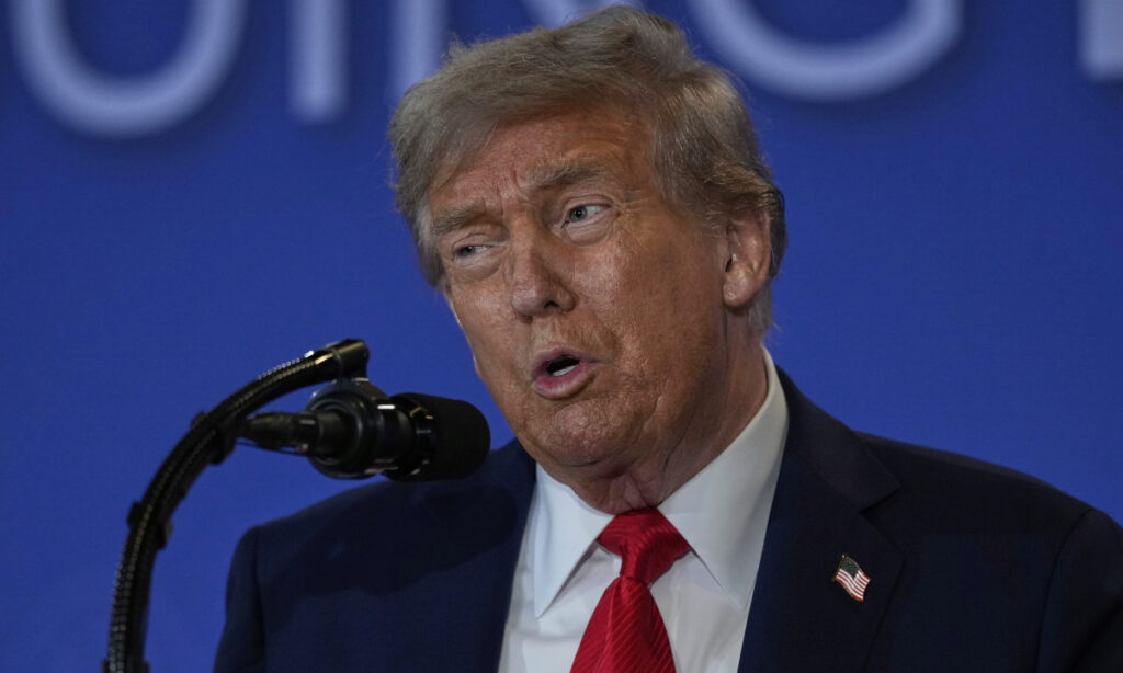 ong-trump-doi-lap-truong,-bo-yeu-cau-ve-lenh-ngung-ban-o-ukraine